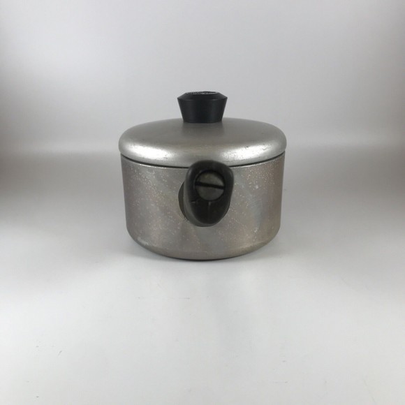 Vintage Wear Ever Saucepan 751 1 Qt. USA Made Heavy Aluminum Pot with Lid - Picture 4 of 15